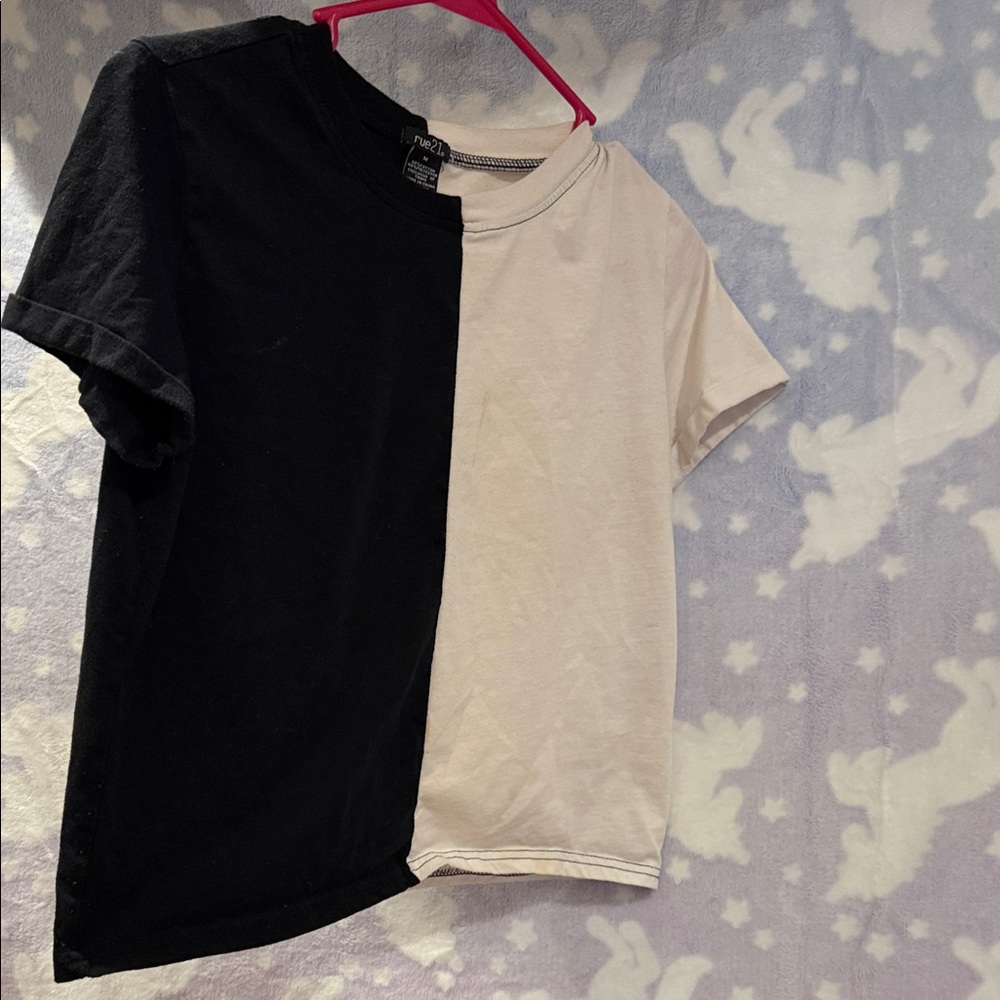 Rue21 Black and White Short Sleeve Tee